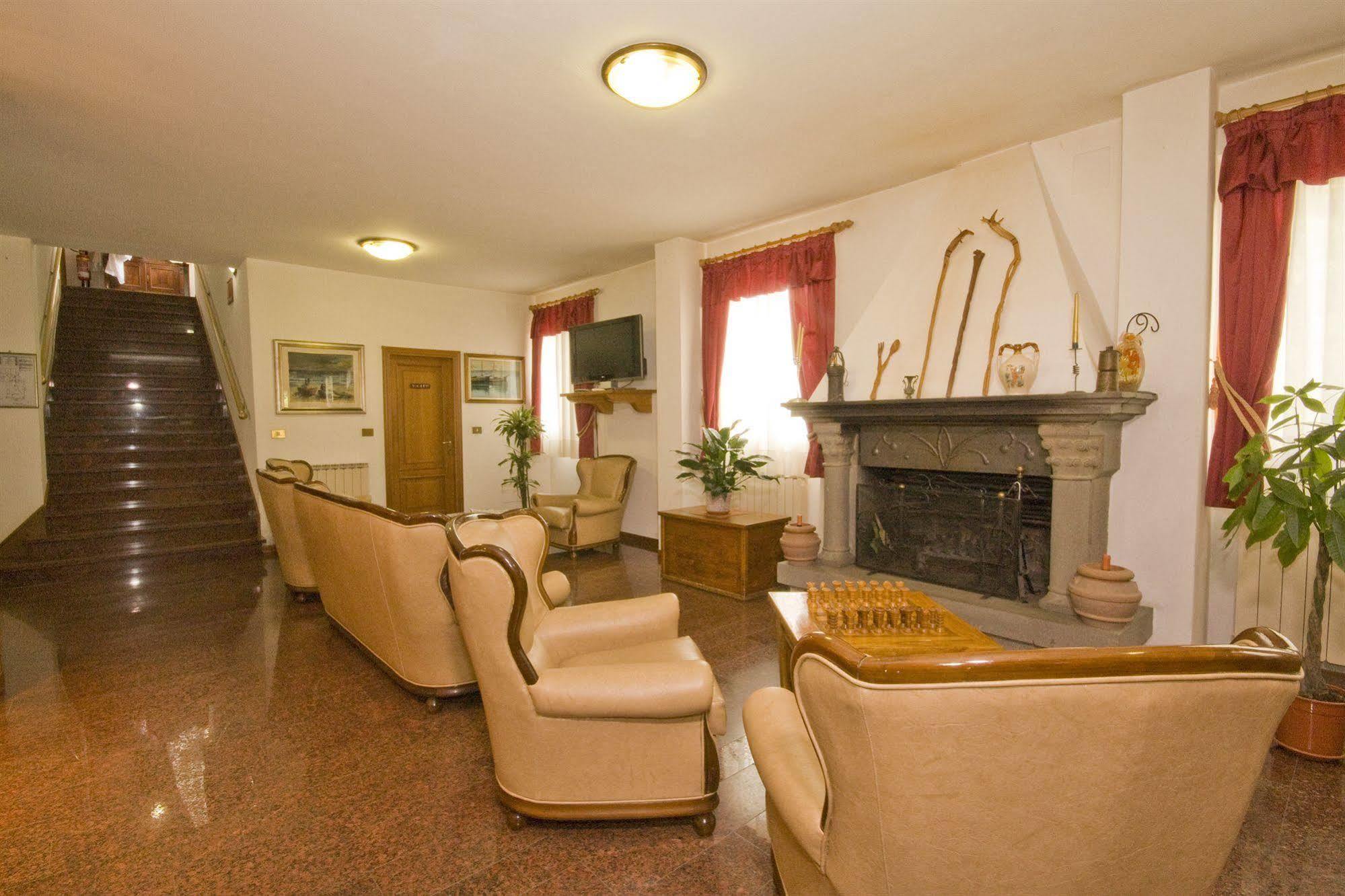 קבריליה Hotel Del Lago מראה חיצוני תמונה